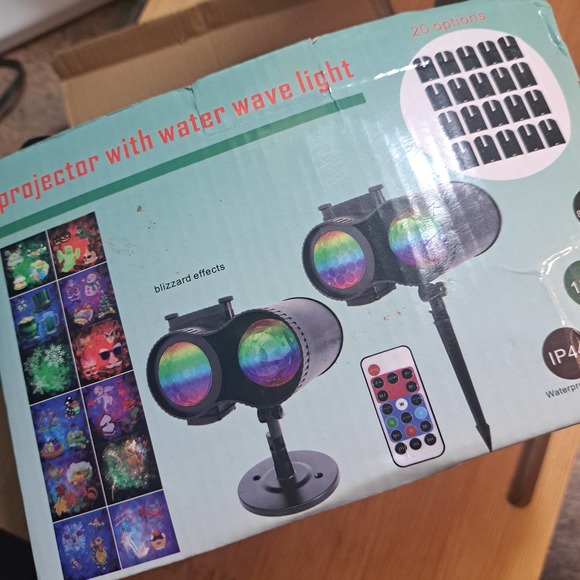 All HOLIDAYS LED Projector Lights, 20 Choices LED Waterproof With REMOTE - Picture 2 of 9